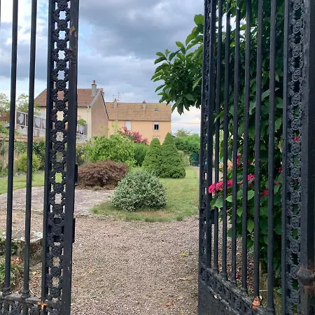 Les Jardins D'elise, Calme Et Verdure A Lure Apartment *