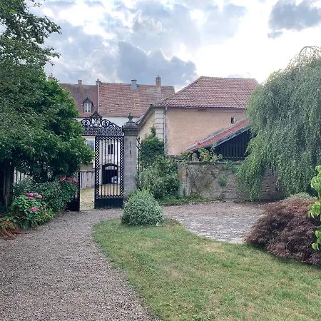 Les Jardins D'elise, Calme Et Verdure A Lure Lure (Haute-Saone)