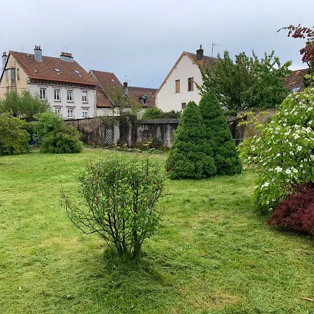 Apartment Les Jardins D'elise, Calme Et Verdure A Lure Lure (Haute-Saone)